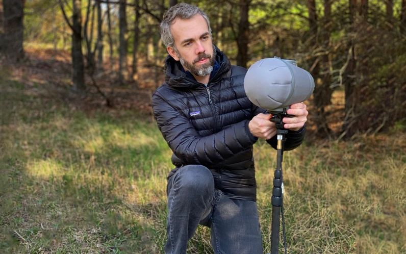 Mixing dialogue in audio storytelling