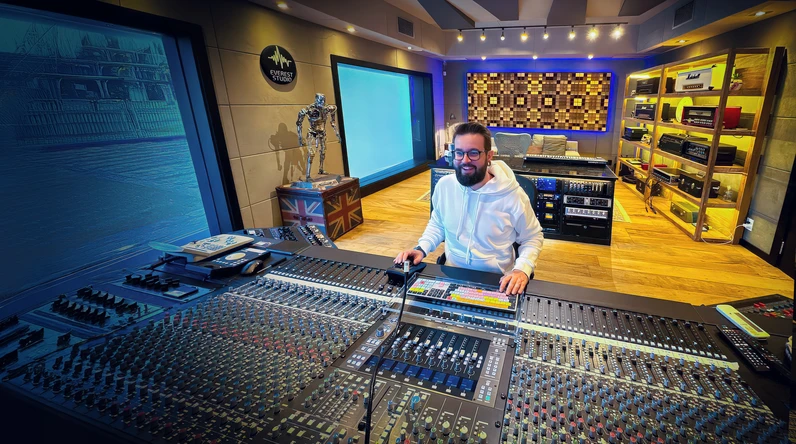 Tracking What Moves the Mix